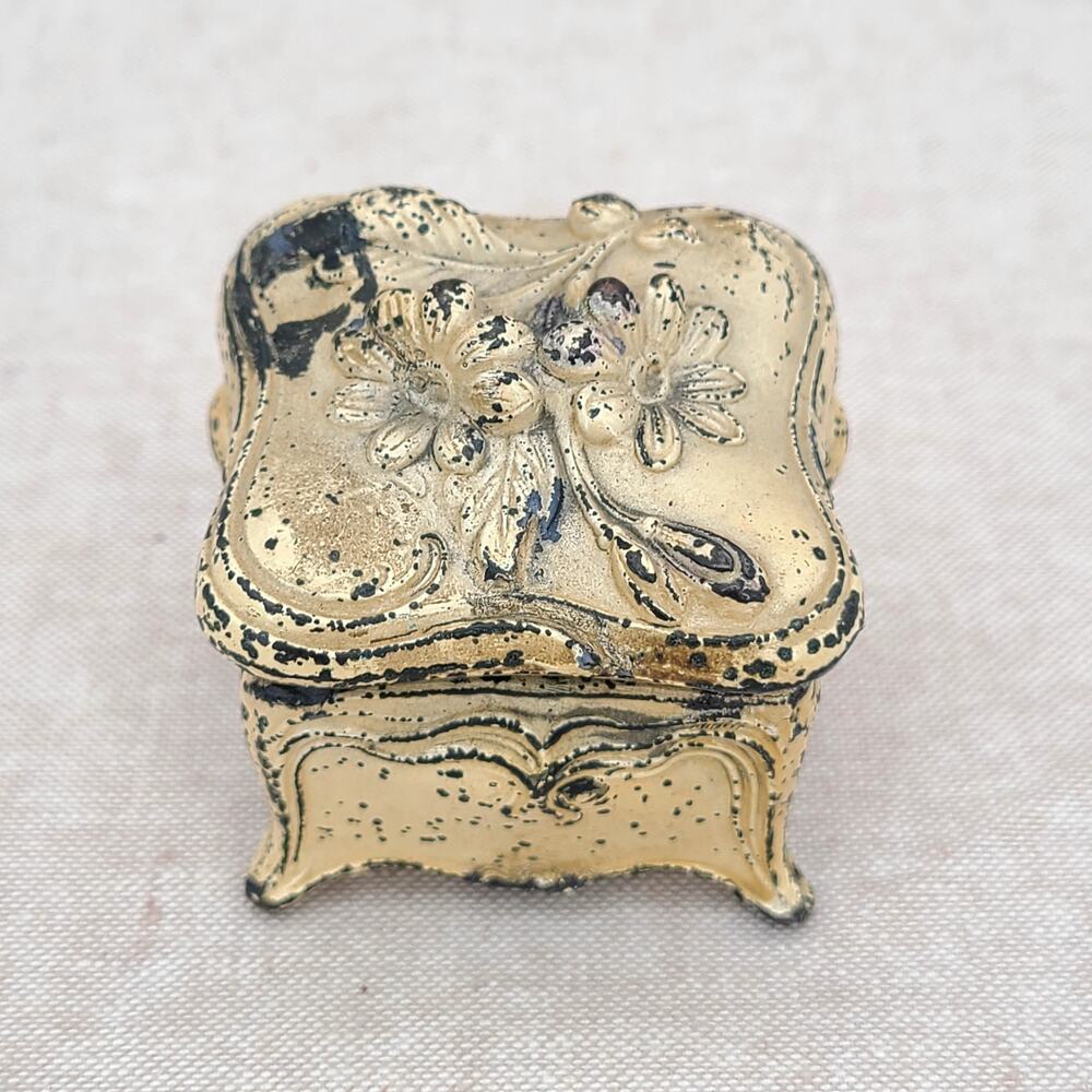 Antique Jennings Brothers J.B. Art Nouveau Jewelry Box Casket 2" Floral Daisies
